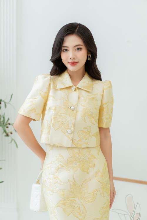 Sixdo Light Yellow Lily Cropped Brocade Vest